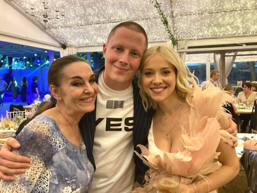 Bubu Cernea, copilul minune al tobelor, a împlinit 32 de ani. E discret cu postările, dar cei dragi l-au sărbătorit și în online. Zoia Alecu i-a făcut o urare pe Facebook