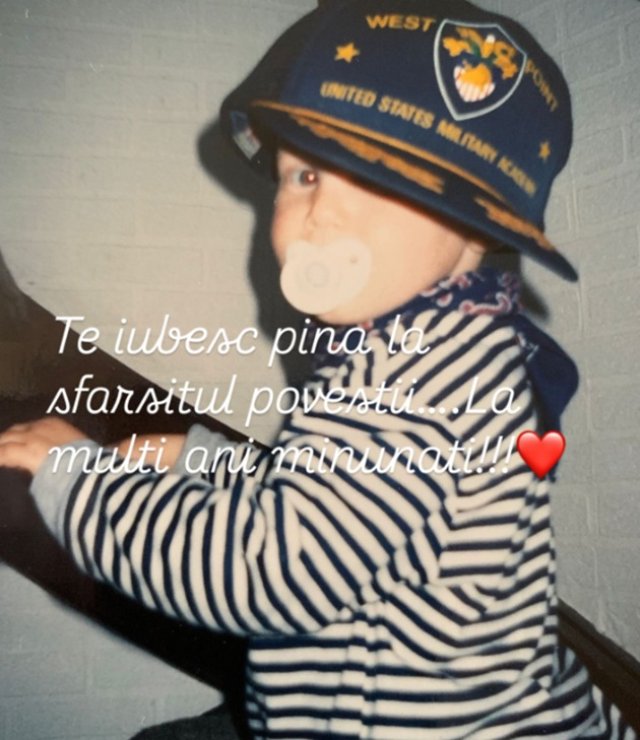 Bubu Cernea, copilul minune al tobelor, a împlinit 32 de ani. E discret cu postările, dar cei dragi l-au sărbătorit și în online. Crina Mardare a postat o fotografie cu el din copilărie