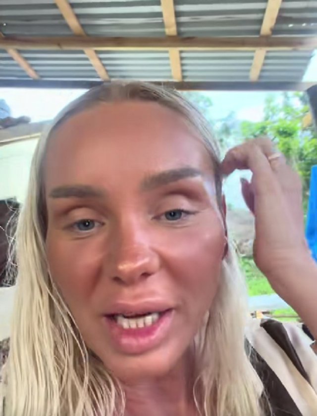 Maria Constantin a ajuns ținta comentariilor răutăcioase după ce s-a postat fără filtre și machiaj. "Doamne ferește, tu ai oglindă. A fost căsătorită cu Marcel Toader