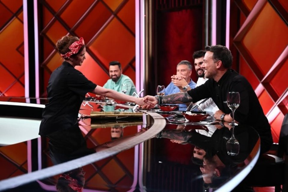 Alina Pușcău e în doliu, după ce a pierdut una dintre cele mai dragi ființe. „A murit în accident”. Tal Berkovich a primit cuțitul de aur de la Chef Ștefan Popescu