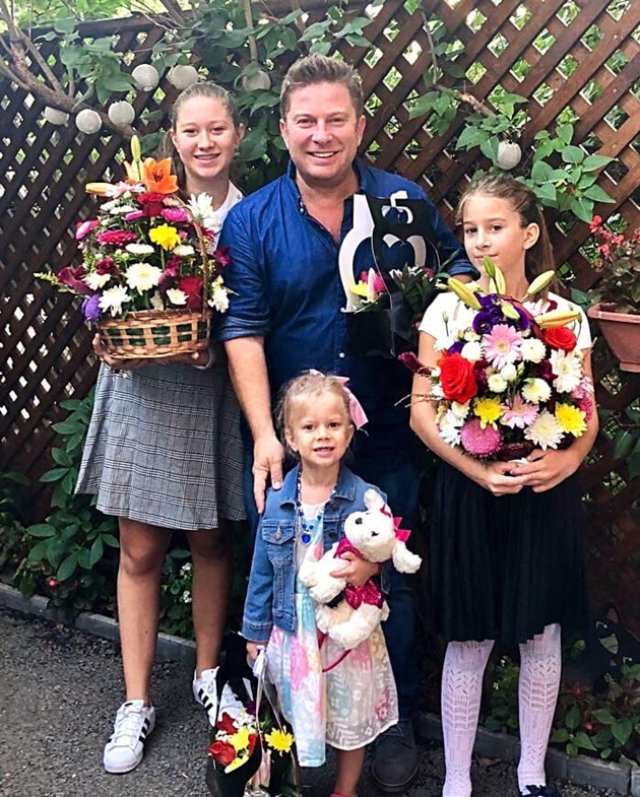 Pavel Bartoș, mai sincer ca oricând despre cum este el ca tată de trei fete. "Noi, tații de fete, avem chestia asta că ne luăm pușcă". Fiica lui cea mare s-a mutat cu iubitul