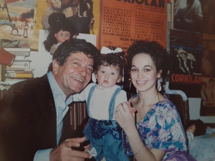 Simona Florescu, fosta doamnă Dichiseanu, îi pune la punct elegant pe răutăcioșii din online. "Invidia nu apare din senin, ci din comparații, nemulțumiri". A divorțat în 2008 de actor, dar au rămas în relații bune