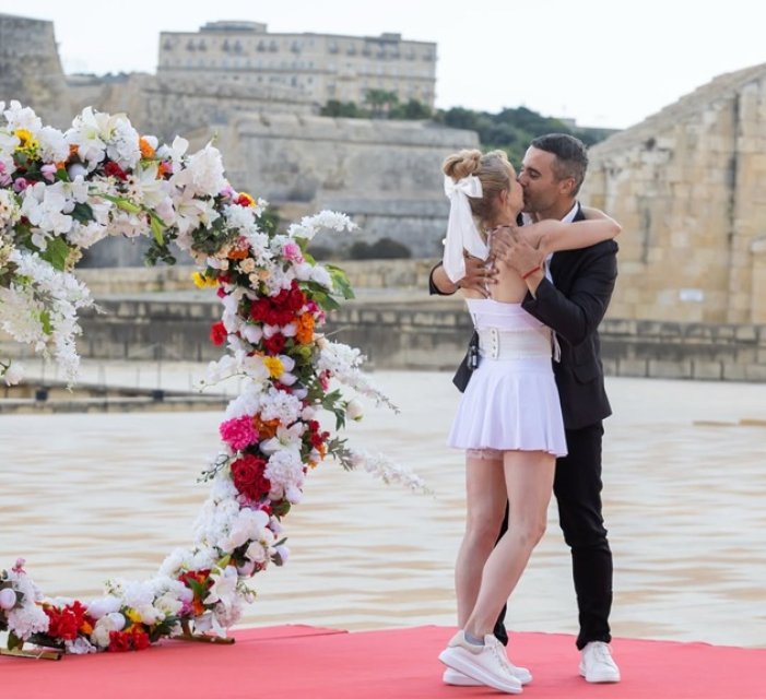 Sandra Izbașa știe cum să-și răsfețe soțul. Cadoul de 18.000 de euro pe care i l-a făcut lui Răzvan Bănică. Au vorbit despre bijuteria respectivă la Power Couple