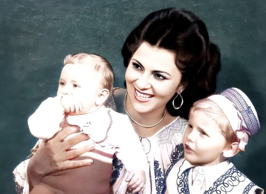 Imagini de colecție din tinerețea Irinei Loghin. Cum arăta artista la începutul carierei. A adus pe lume doi copii