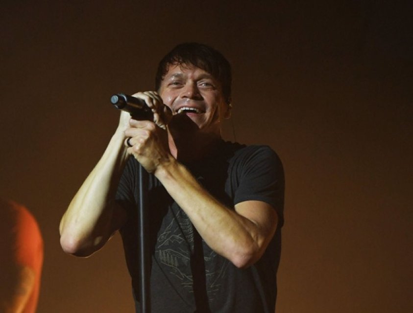 A murit solistul trupei 3 Doors Down, în vârstă de numai 47 de ani. Brad Arnold a fost răpus de o boală nemiloasă. Trupa a făcut anunțul