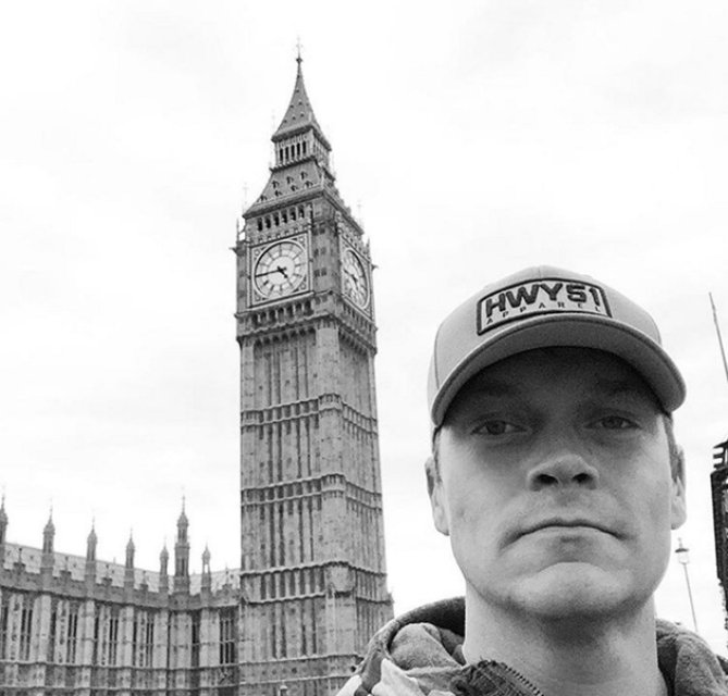 A murit solistul trupei 3 Doors Down, în vârstă de numai 47 de ani. Brad Arnold a fost răpus de o boală nemiloasă. Era celebru pentru piesa Kryptonite