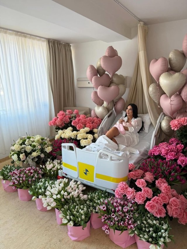 Larisa Udilă, ironizată și făcută să plângă de o angajată de la Evidența Persoanelor Sector 1. Femeia ar fi încercat să o convingă să schimbe numele fetiței nou-născute. Soțul ei a fost cu ea în acele momente tensionate