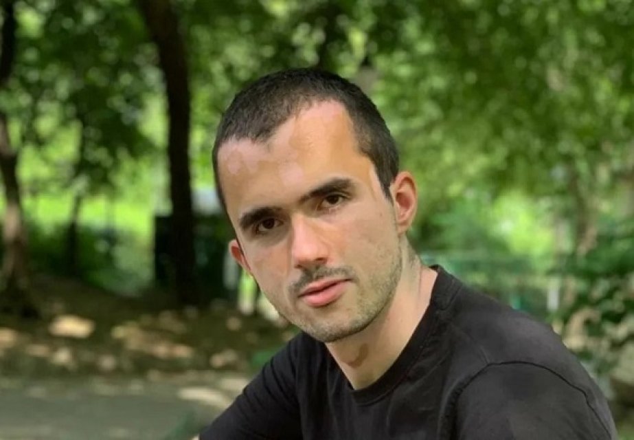 Richard, fiul cel mare al lui Marcel Pavel, a împlinit 30 de ani. Când era adolescent, a fost diagnosticat cu vitiligo