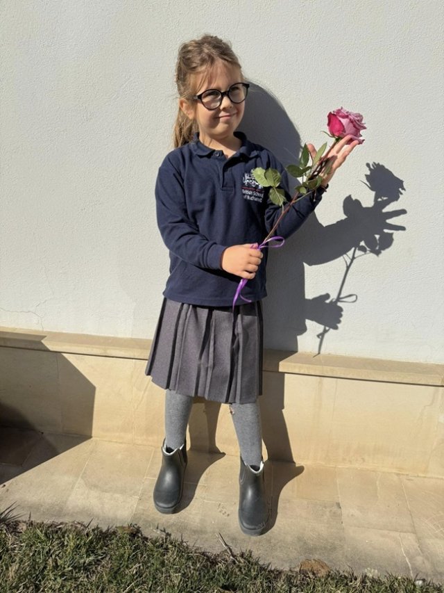 Codin Maticiuc este absolut topit după fetițele lui. Ce gest simplu, dar cu un puternic mesaj, face pentru ele foarte des. "O să vă fie greu, băieții mei". Ilinca s-a născut în Los Angeles