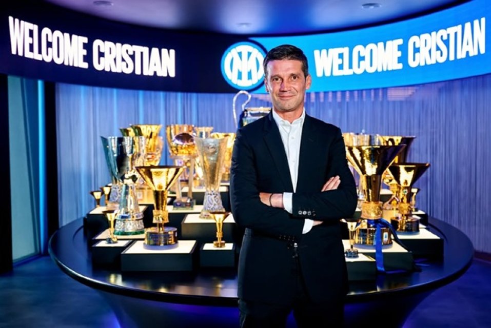 Tragedia care i-a marcat viața lui Cristi Chivu, cel mai iubit român din Italia. "Am avut ca motivație promisiunea pe care i-am făcut-o tatălui meu pe patul de moarte", după ce a fost răpus de cancer