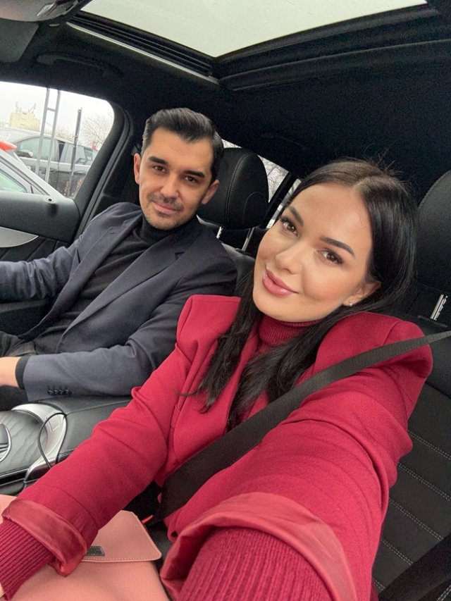 Deea Maxer a fost cerută în căsătorie. Copiii ei și ai lui Dinu Maxer au fost martorii momentului emoționant. Vor să se mute în casă nouă