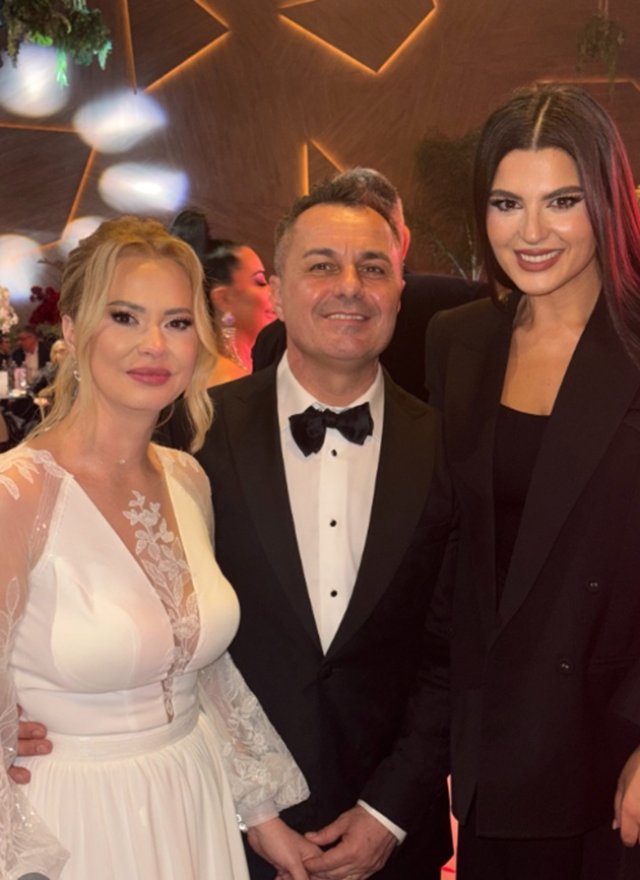 Florentin Petre s-a căsătorit a treia oară la 50 de ani. "Mi-am găsit jumătatea". Ioana State a fost prezentă la eveniment