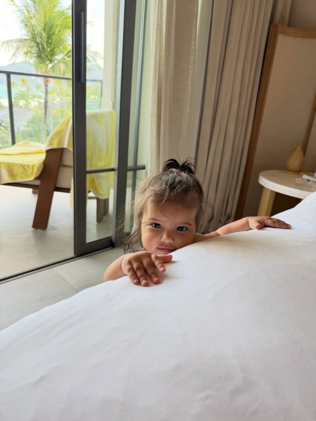 Ce mare și frumoasă a crescut fetița Danielei și a lui Culiță Sterp. "Ești perfectă și iubită așa cum ești". A împlinit 11 luni în februarie 2026