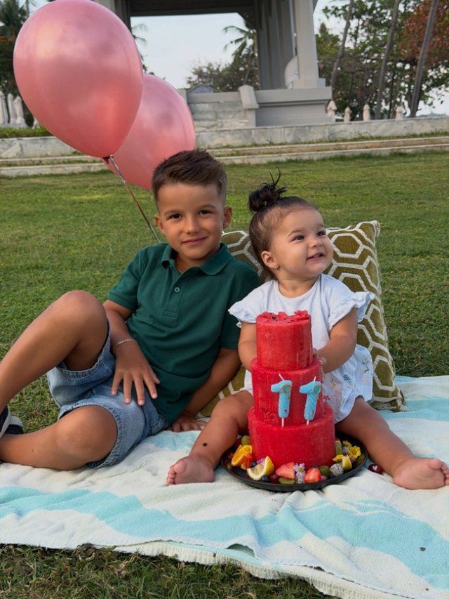 Ce mare și frumoasă a crescut fetița Danielei și a lui Culiță Sterp. "Ești perfectă și iubită așa cum ești". Imaginile cu ea au topit internetul