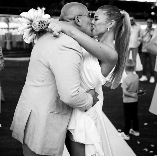 Cu ce se ocupă soțul Roxanei Nemeș, Călin Hagima. Diferența de vârstă nu este un impediment în relația lor