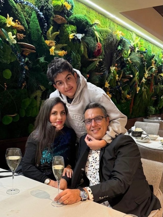 Cristi Brancu, îndrăgostit iremediabil de doamna lui chiar și după 18 ani de relație. "Am îngenuncheat și am întrebat iar". Cei doi au împreună un fiu