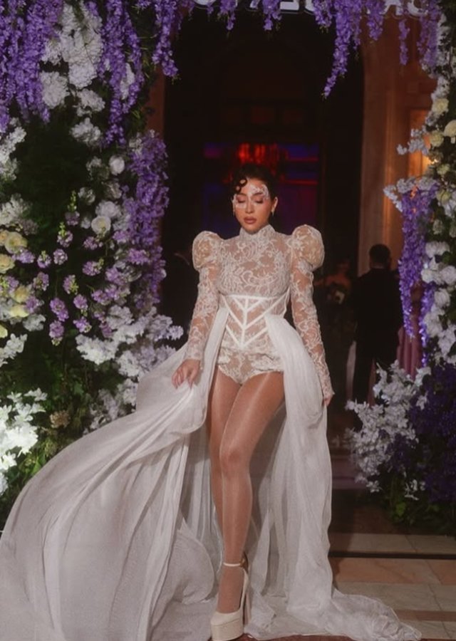 Oana Roman, reacție acidă la adresa vedetelor care au participat la balul Bridgerton. „Toți prinții și prințesele închipuite”. Nicole Cherry