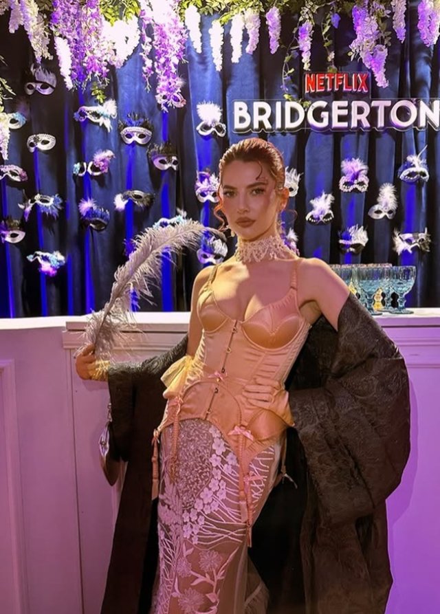 Oana Roman, reacție acidă la adresa vedetelor care au participat la balul Bridgerton. „Toți prinții și prințesele închipuite”. Lidia Buble