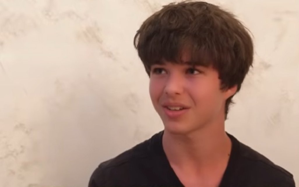 Andreas, fiul Deei Maxer, a împlinit 15 ani.  Și-a susținut mama când aceasta a participat, anul trecut, la competiția „Tempting Fortune”