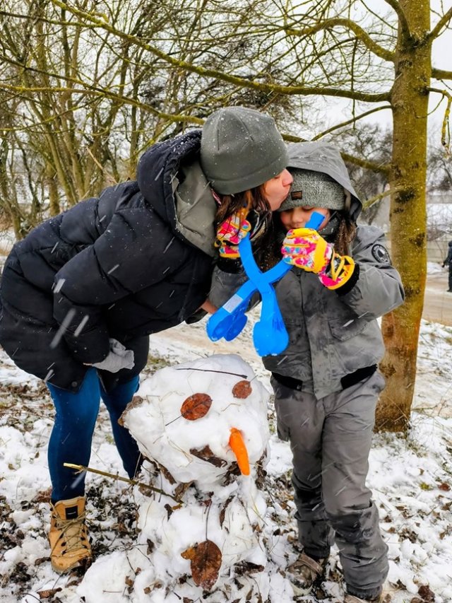 Laura Andreșan, mesaj public pentru fostul iubit care ar fi agresat-o. "Te-am înșelat, am făcut amor pe bani pentru chiria casei în care mă loveai". Are o fiică