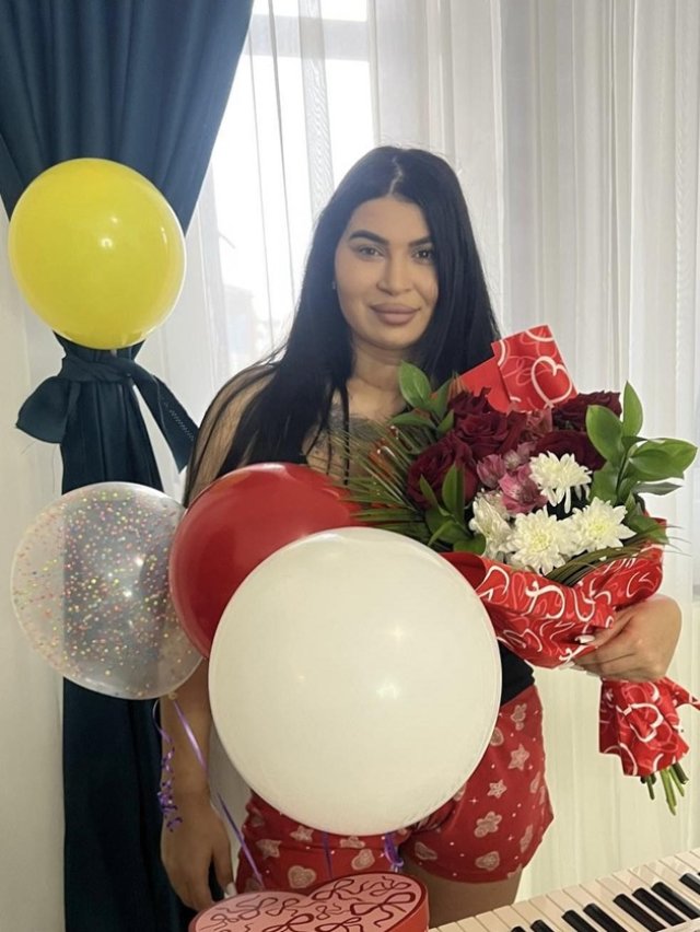 Ramona de la Clejani, mesaj plin de căldură pentru tatăl care nu a vrut-o: „Tată, îți doresc multă sănătate!”. A împlinit 34 de ani