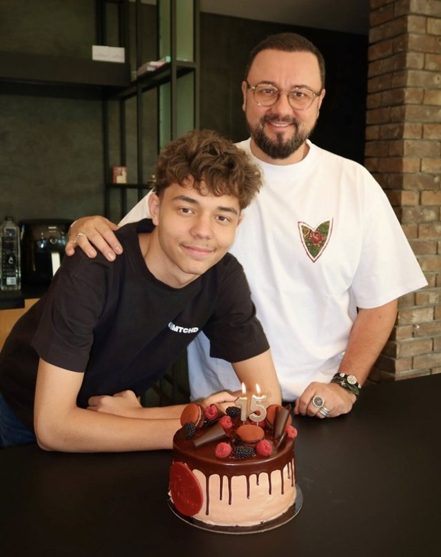 David Măruță a împlinit 15 ani. Ce mesaje emoționante i-au transmis părinții: „Am înțeles ce înseamnă iubirea care nu are măsură”. Prezentatorul TV este încântat de evoluția fiului său