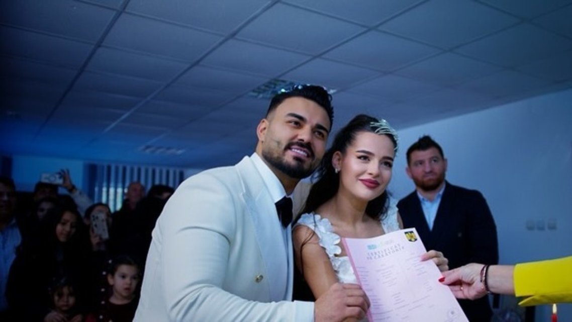 Prima reacție a lui Jador după ce s-a spus că divorțează. "O să am grijă de copilul meu". Susține că familia rămâne pe primul loc