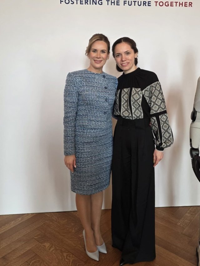 Mirabela Grădinaru, pusă la zid din cauza greșelilor vestimentare de la summit-ul din SUA. Cum s-a prezentat în fața celorlalte Prime Doamne din lume. Internauții au apreciat ținuta ei