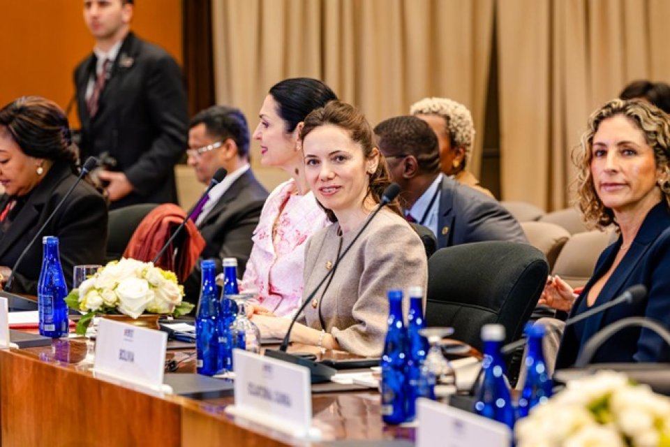 Mirabela Grădinaru, pusă la zid din cauza greșelilor vestimentare de la summit-ul din SUA. Cum s-a prezentat în fața celorlalte Prime Doamne din lume, la Casa Albă