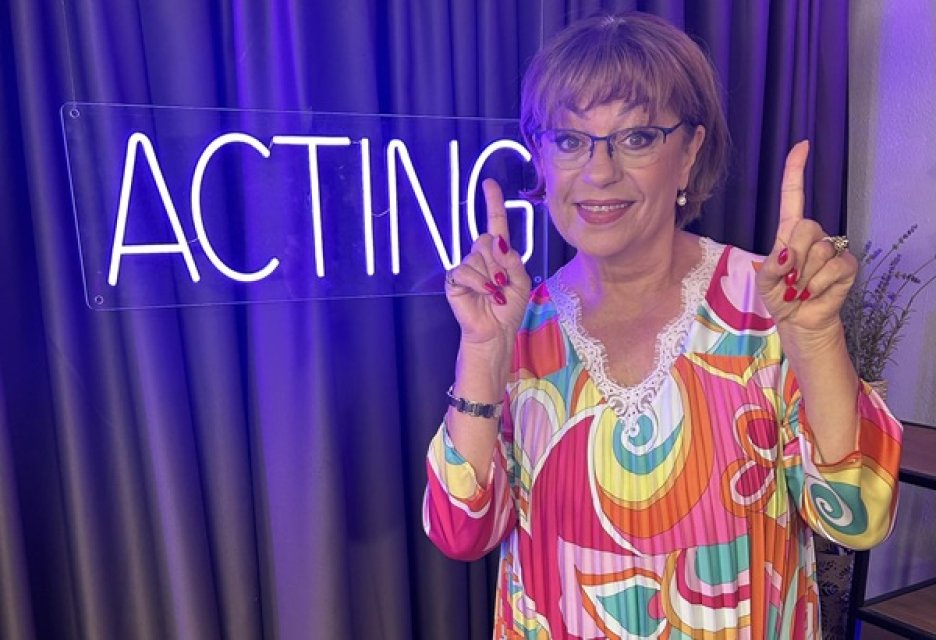 Adriana Trandafir se retrage definitiv din actorie la un an după ce a devenit bunică.