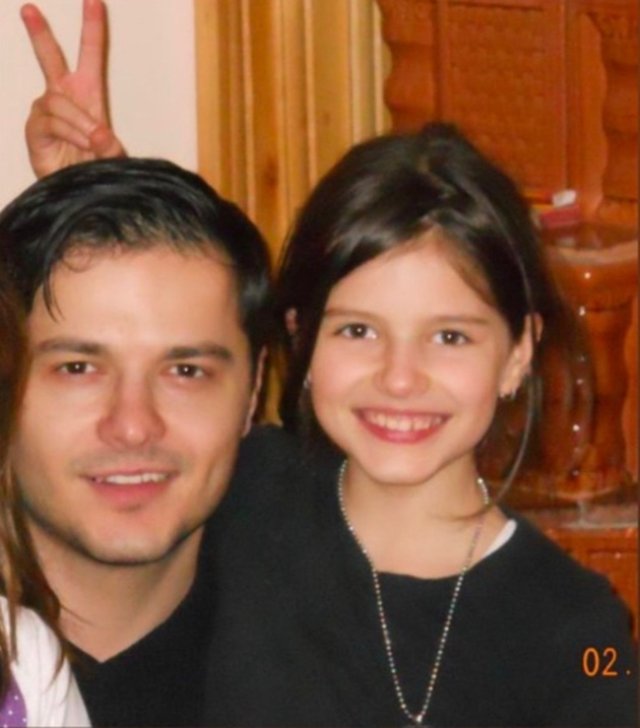 Fiica lui Liviu Vârciu, mesaj tăios pentru oamenii care îi critică alegerea de a publica imagini cu părinții ei de când erau împreună. Le-a oferit un răspuns acid cârcotașilor
