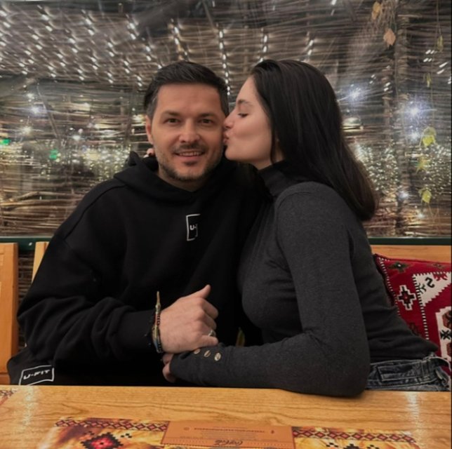 Fiica lui Liviu Vârciu, mesaj tăios pentru oamenii care îi critică alegerea de a publica imagini cu părinții ei de când erau împreună. Are o relație apropiată cu tatăl ei