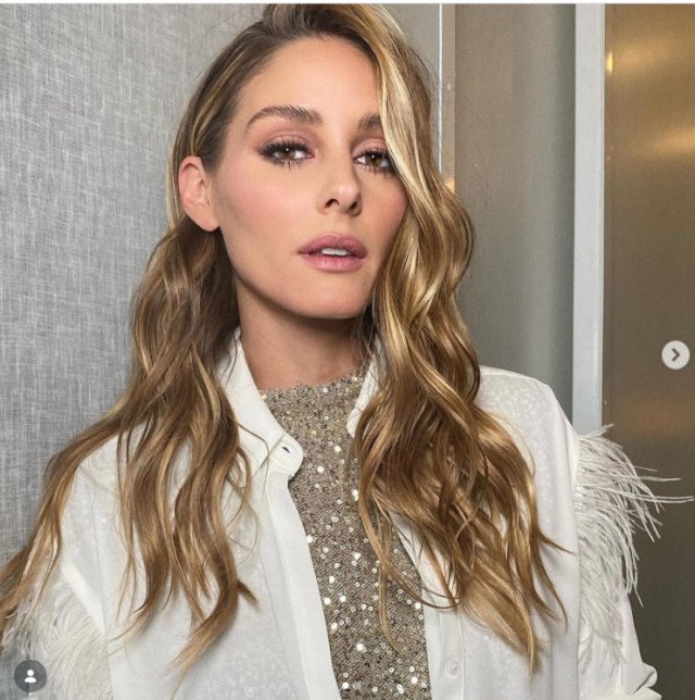 Blondul nisipiu și un strop de gloss