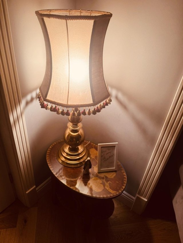 Mara Bănică trăiește pe picior mare într-o vilă de lux din centrul Bucureștiului. Cum arată casa-muzeu a jurnalistei. Obiectele moderne se îmbină cu obiectele vintage