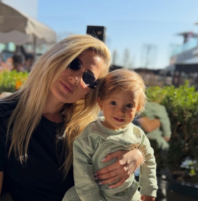 Armin Nicoară și soția sa pregătesc o petrecere de pomină pentru fiul lor. Amir împlinește 1 an. Artista susține că un copil e cea mai mare fericire