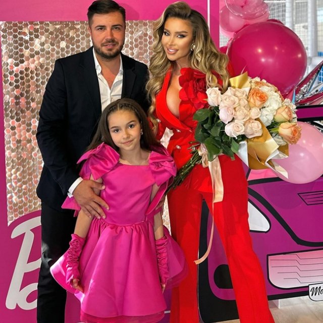 Roxana Vașniuc ar fi divorțat în secret, după o căsnicie de peste un deceniu. Au sărbătorit onomastica fiicei lor împreună