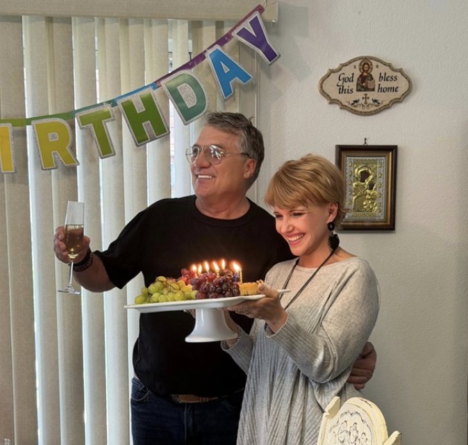 Marina Almășan a spus marele DA. Sorin Mărcuș a cerut-o în căsătorie în timpul vacanței din Dallas. Bărbatul i-a făcut o surpriză