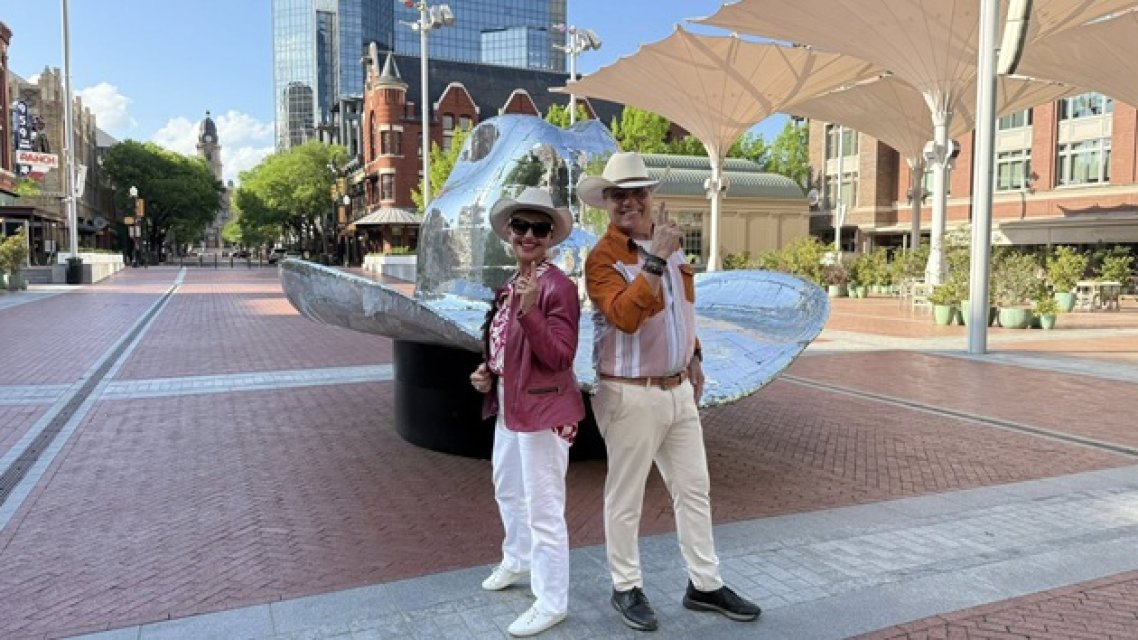 Marina Almășan a spus marele DA. Sorin Mărcuș a cerut-o în căsătorie în timpul vacanței din Dallas. Cei doi se cunosc de mai mulți ani