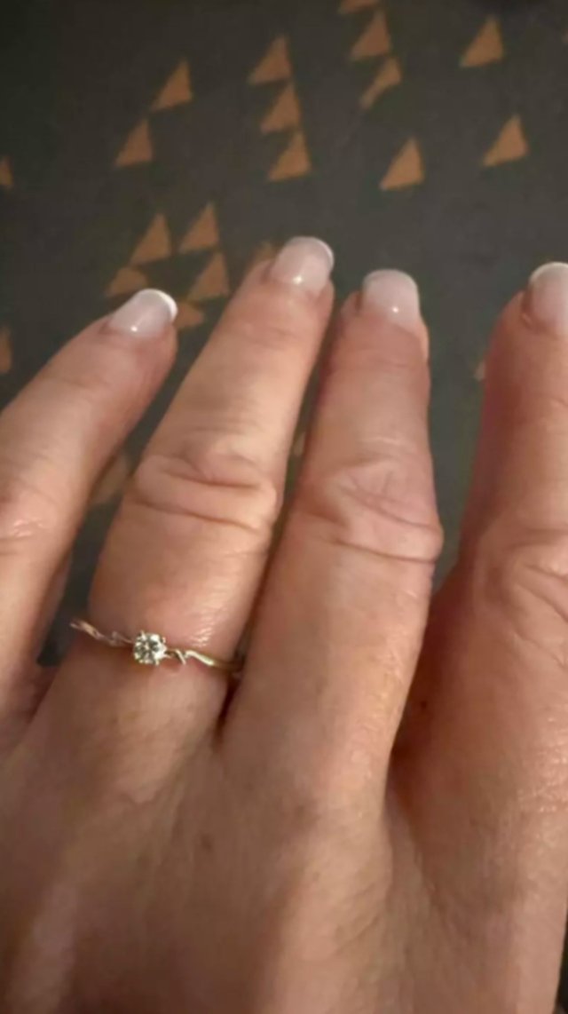 Marina Almășan a spus marele DA. Sorin Mărcuș a cerut-o în căsătorie în timpul vacanței din Dallas. Le-a arătat inelul urmăritorilor din online