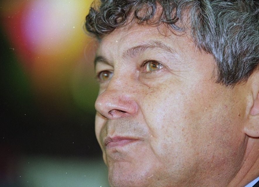 Povestea uluitoare de viață a lui Mircea Lucescu. A fost copilul care nu a mai vrut să sufere de foame și a ajuns unul dintre cei mai mari antrenori de fotbal din lume. A avut doi nepoți