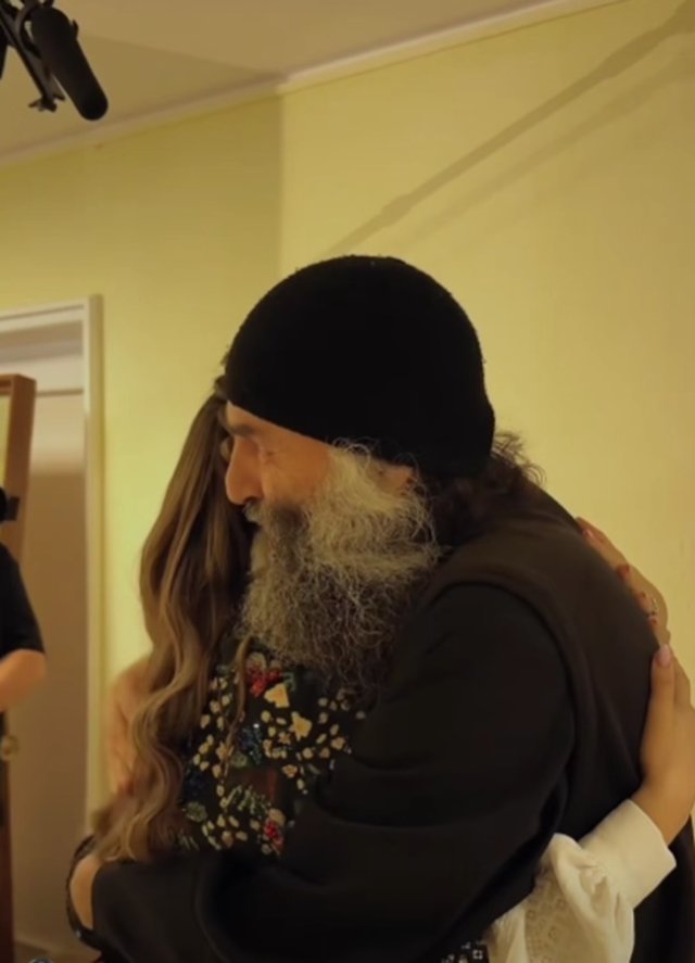 Andra Măruță a avut parte de o surpriză de proporții înainte de concertul "Tradițional". A spus rugăciunea "Tatăl nostru" în culise, alături de părintele Pimen Vlad, în culise, la Sala Palatului