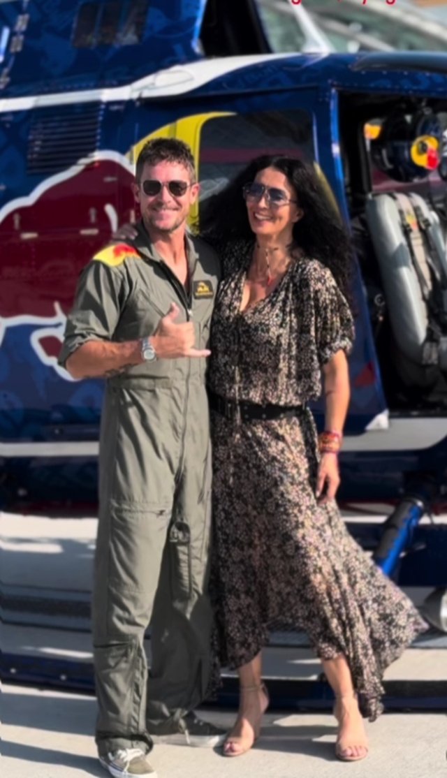 Mihaela Rădulescu nu mai tace. A spus tot adevărul despre relația ei cu Felix Baumgartner: "Nu se poate doar să iubești un astfel de om, ajungi să lucrezi pentru el". Ea îi gestiona imaginea publică