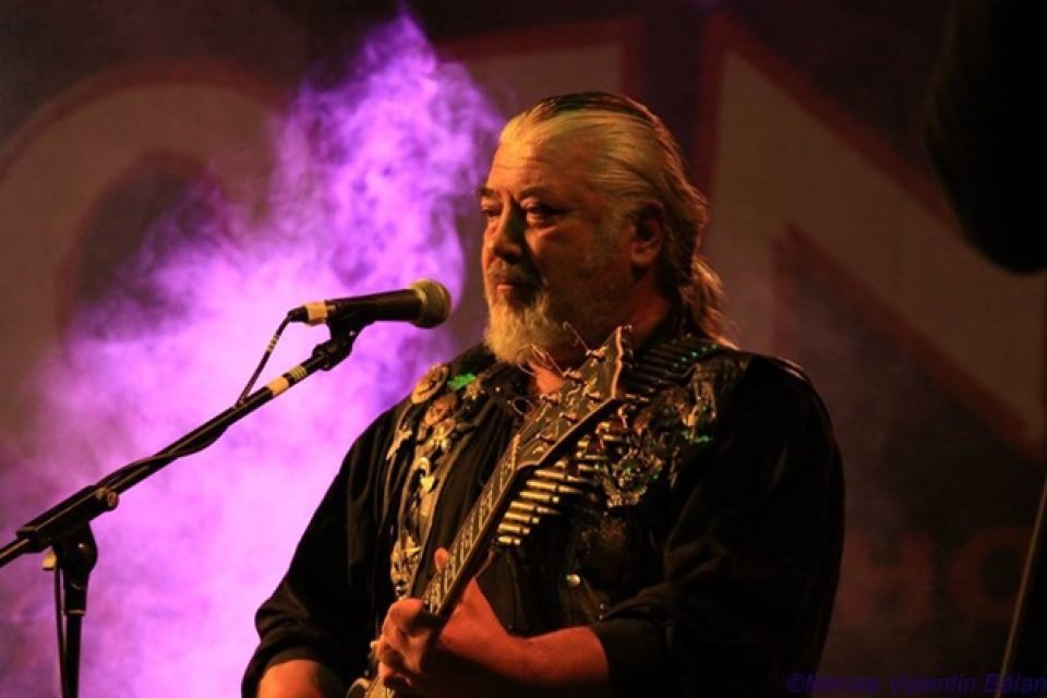 Medana Oprea, mesaj și poezie deosebită în amintirea marelui Nicu Covaci, care ar fi împlinit 79 de ani. "Astăzi, cântă îngerilor, cu aceeași chitară care a spus lumii povești". A murit la 77 de ani