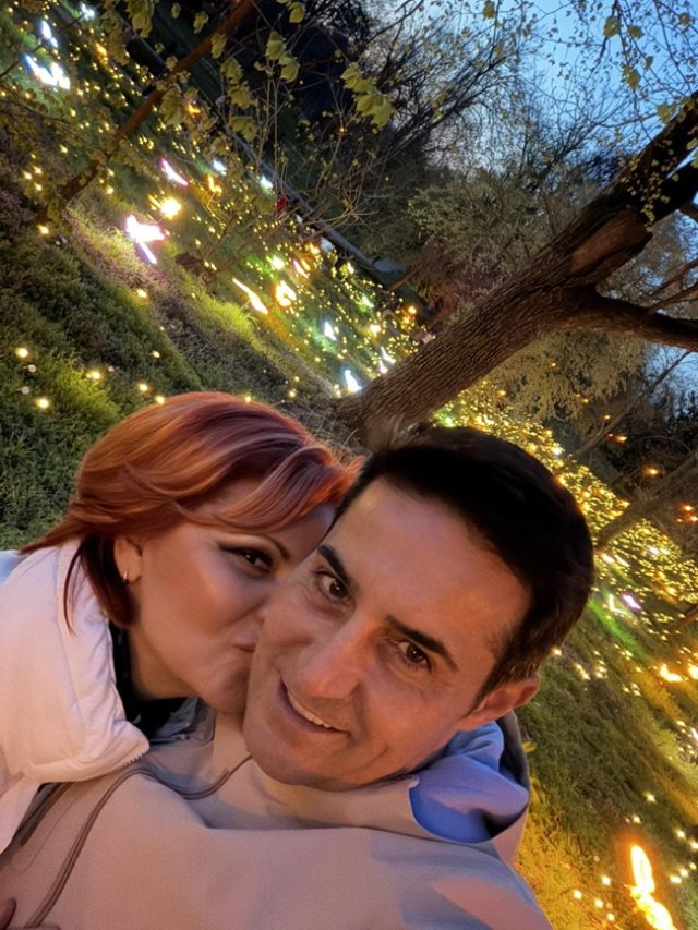 Cine este și cu ce se ocupă soțul Olguței Vasilescu. Claudiu Manda face parte tot din scena politică. A avut trei mandate de deputat din partea PSD în Parlamentul României