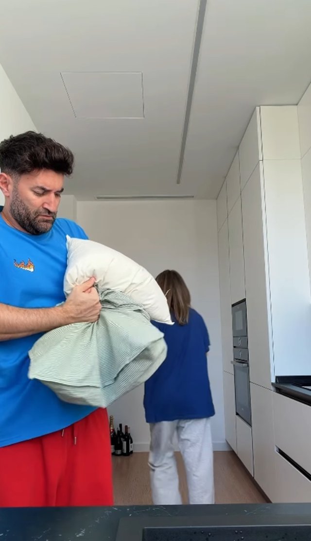 De ce s-au mutat Gina Pistol și Smiley cu chirie într-un apartament. Au cumpărat două terenuri, la București și la munte