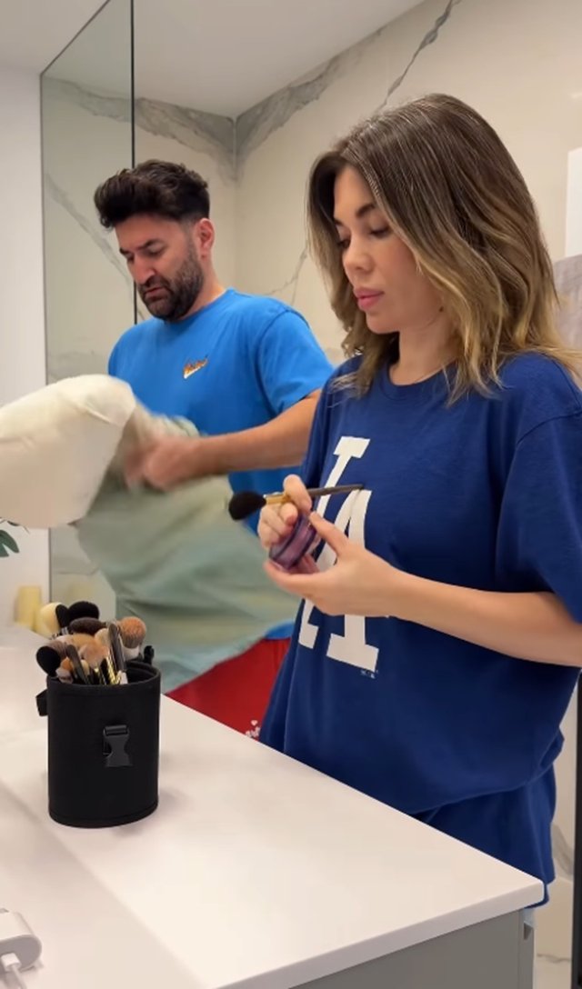 De ce s-au mutat Gina Pistol și Smiley cu chirie într-un apartament. Este o decizie temporară, până se vor muta în noua casă