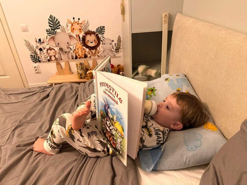 Fiul lui George Simion a împlinit 2 ani. Ce mare a crescut Radu. Este atras de pian