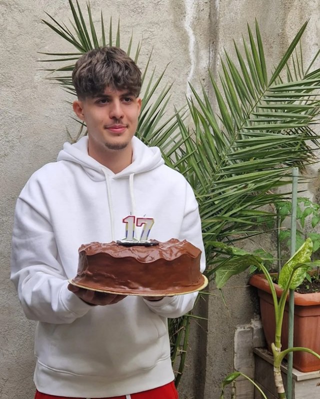 Fiul lui Tavi Colen a împlinit 19 ani. Ce mesaj emoționant i-a transmis artistul: „Totul meu are 1,85, îmi poartă numele și inima toată”. Mario cântă de la o vârstă fragedă