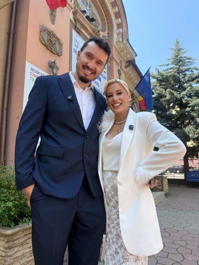 Anisia Gafton s-a căsătorit cu Florin Serghei. Primele imagini de la cununia civilă. Vor deveni părinți pentru prima oară