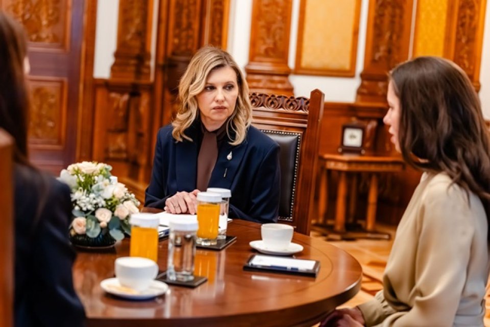 Primele imagini cu Mirabela Grădinaru și Olena Zelenska. Ce activități au făcut împreună Primele Doamne. Prima Doamnă a Ucrainei și-a însoțit soțul carea venit la summitul B9